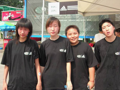 栏--街球挑战赛武汉赛区小记者专(图1) 栏--街球挑战赛武汉赛区小记者专(图1)